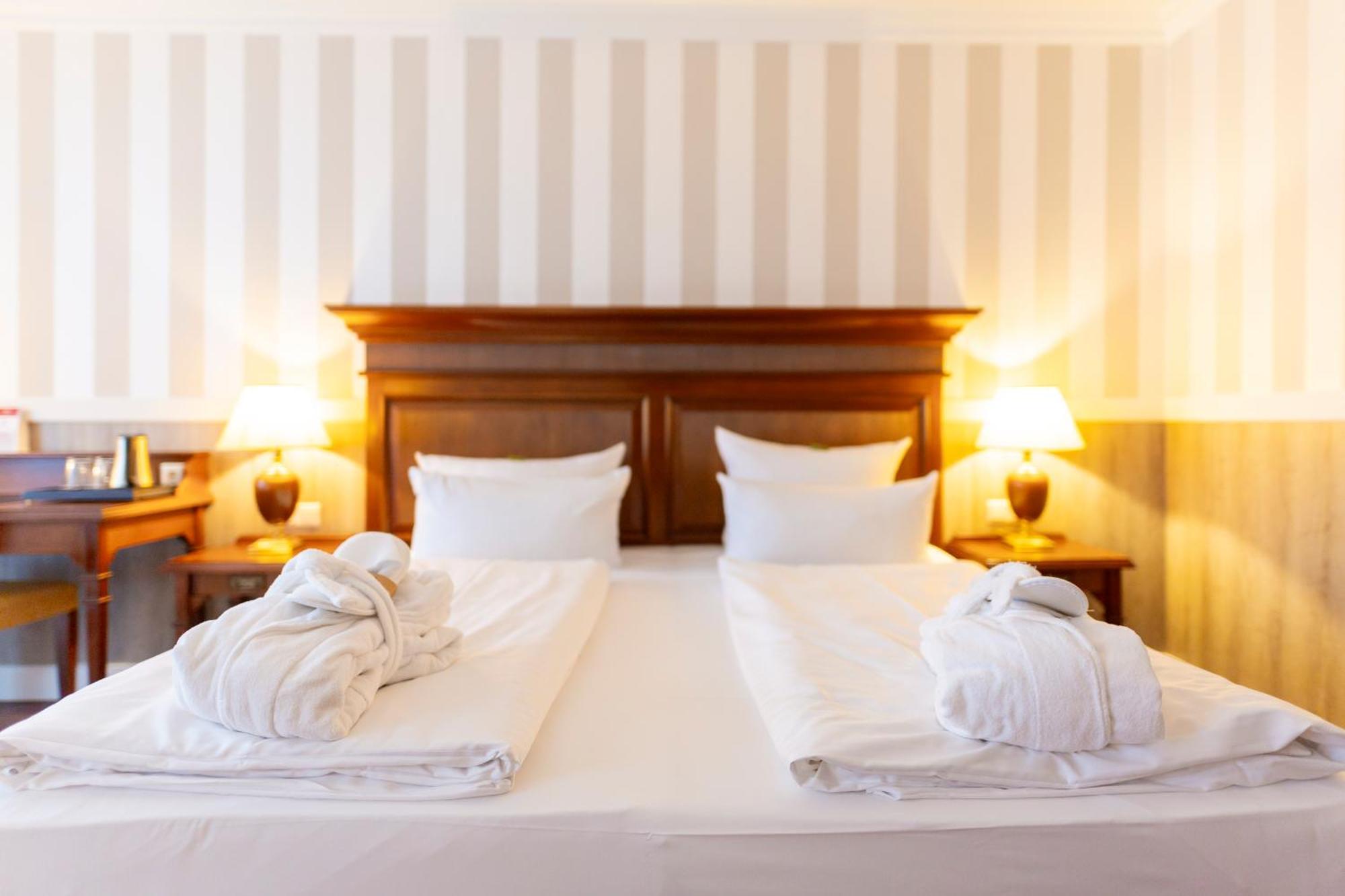 Hotel IV Jahreszeiten Kuhlungsborn Bagian luar foto